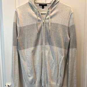 Men’s Banana Republic light gray hooded sweater, size M. Like-new condition.